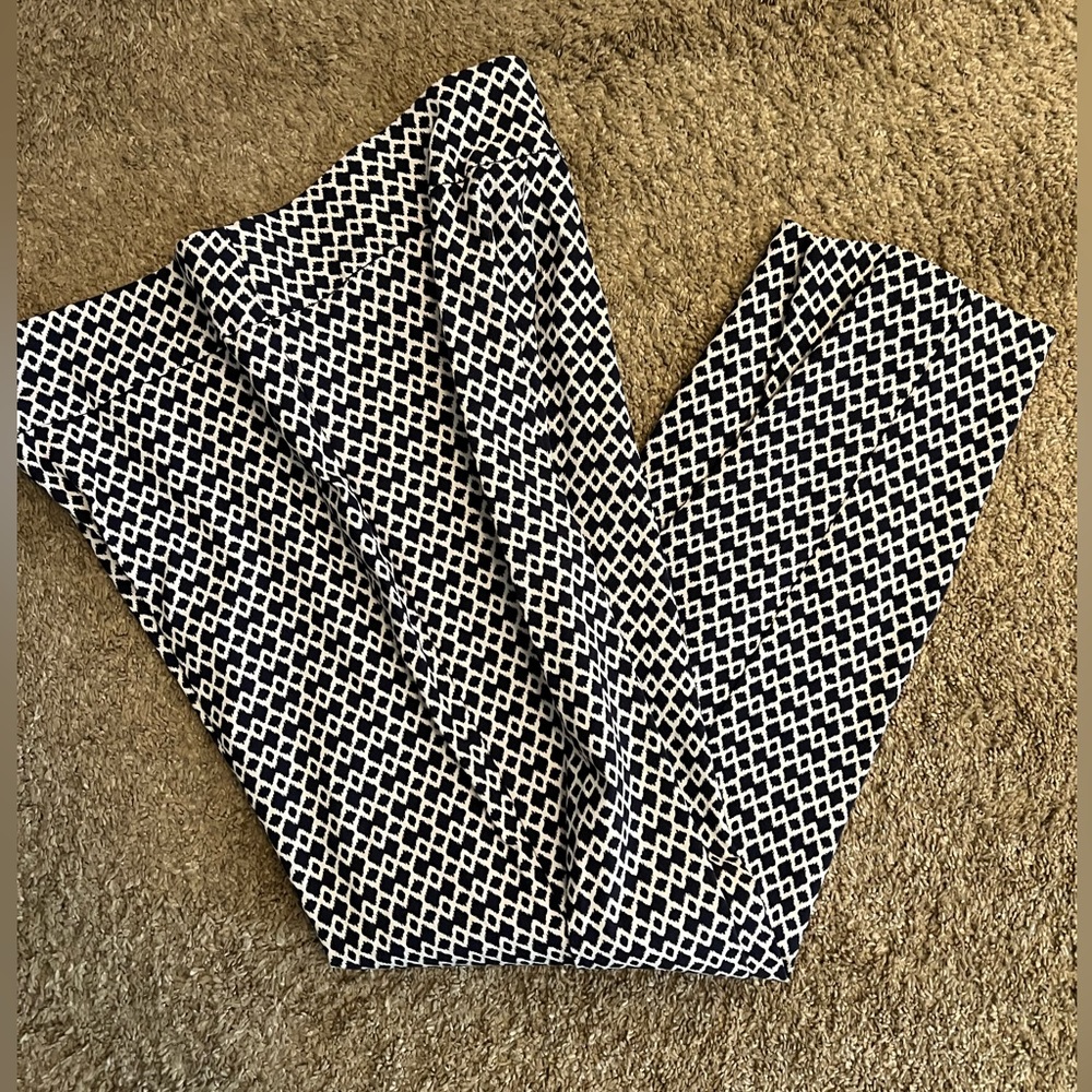 Women’s Boho Chic stretchy work pants. Cropped size 12. Navy